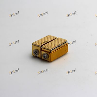24bar 2400W 808nm 1064nm 755nm 940nm Diode Laser Piles pour l'épilation et la puce de diode laser industrielle